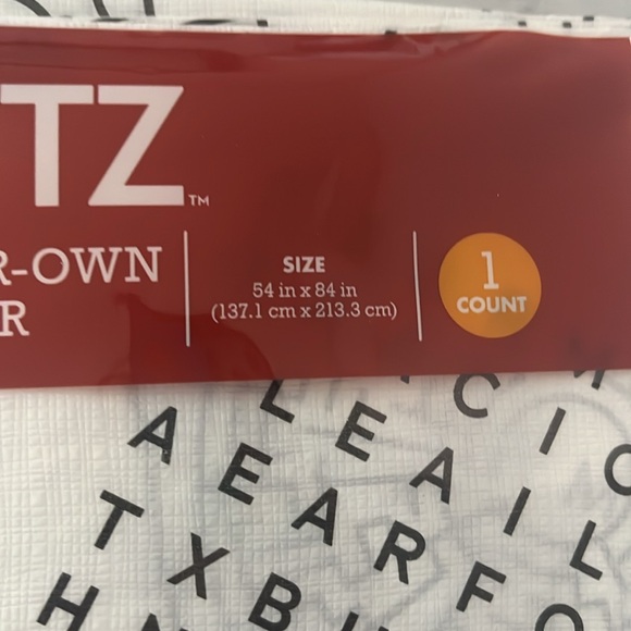 NWT Set of 2 Thanksgiving Activity Tablecloths - Picture 2 of 3